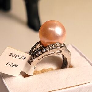 🎁 Pink Pearl/Rhinestone Ring